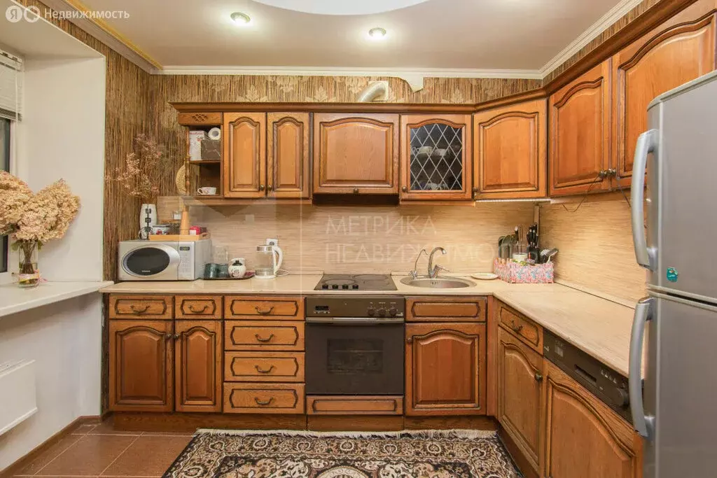 3-комнатная квартира: Тюмень, улица Орджоникидзе, 50А (92 м) - Фото 1
