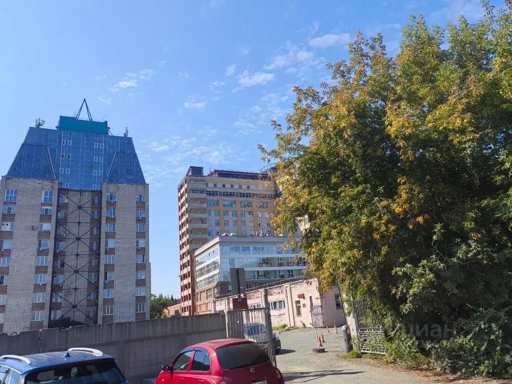 Гараж в Омская область, Омск ул. Карла Либкнехта (24 м) - Фото 1