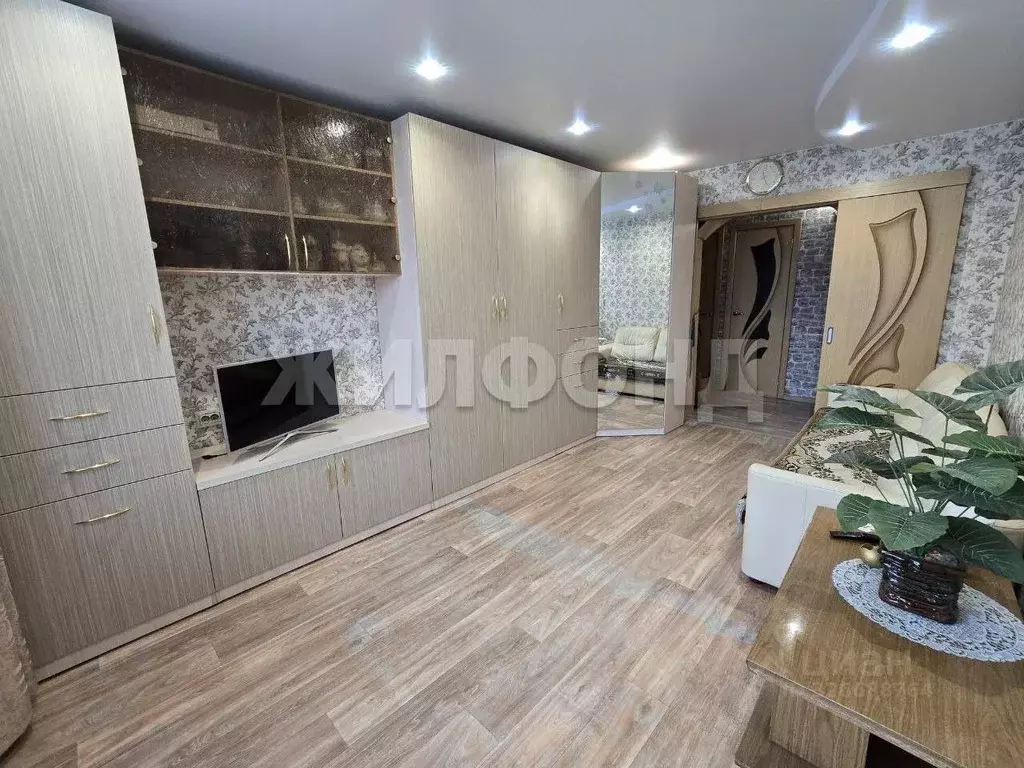 3-к кв. Новосибирская область, Новосибирск Степная ул., 59/2 (59.0 м) - Фото 1