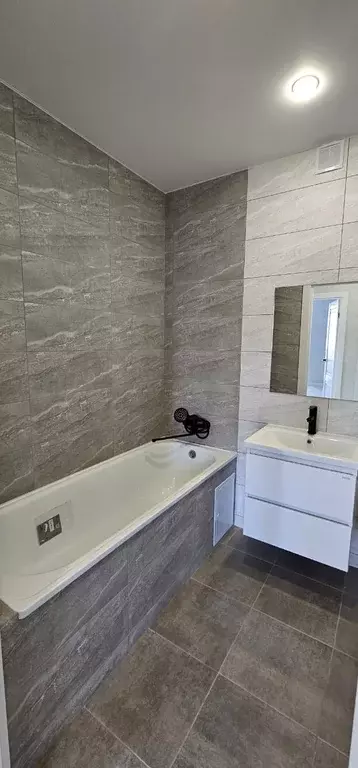 Продаётся 2-к квартира, 56.3 м - Фото 0
