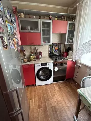 3-к. квартира, 57,9 м, 2/4 эт. - Фото 0