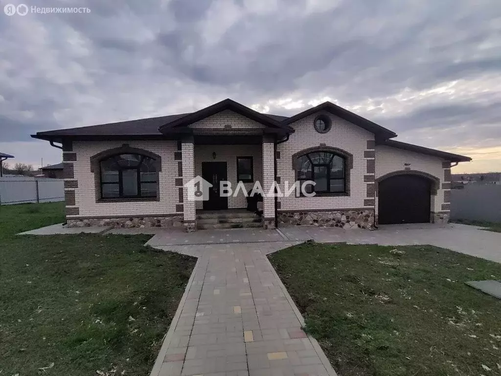 Дом в посёлок Дубовое, Широкая улица (185 м) - Фото 1