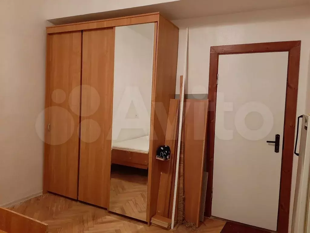 Комната 15 м в 4-к., 4/4 эт. - Фото 0