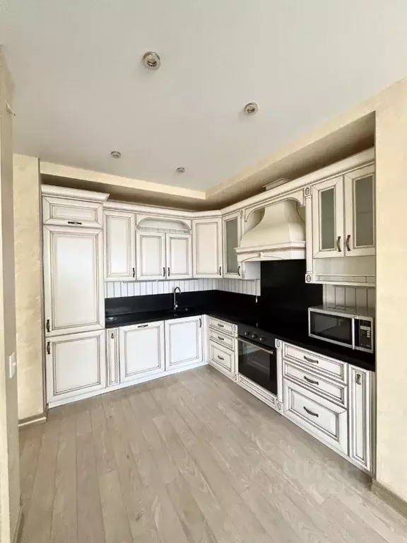 3-к кв. Пермский край, Пермь ул. Советской Армии, 72/1 (108.5 м) - Фото 1