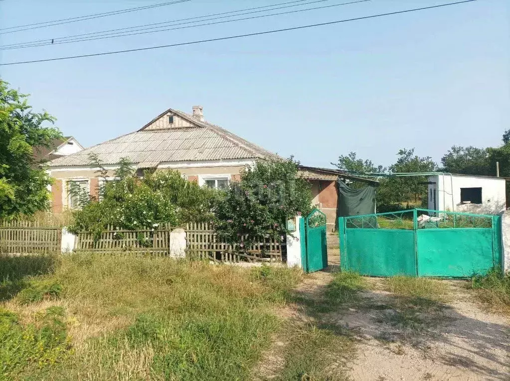 Дом в Крым, Кировский район, с. Владиславовка ул. Курская (134 м) - Фото 1