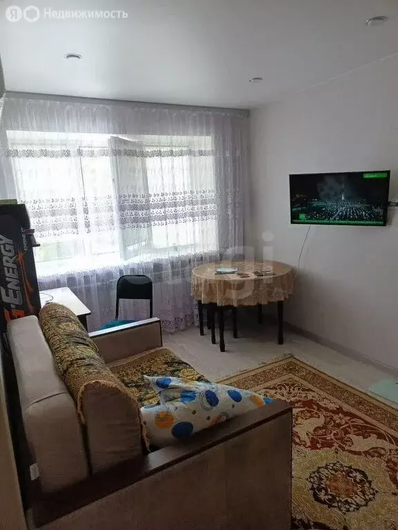 2-комнатная квартира: Омск, микрорайон Городок Нефтяников, проспект ... - Фото 2