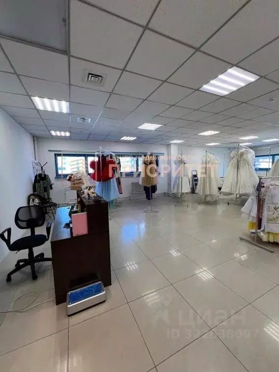 Торговая площадь в Саха (Якутия), Якутск ул. Рыдзинского, 24 (135 м) - Фото 0