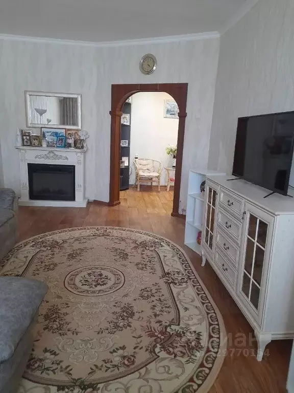 2-к кв. Саха (Якутия), Якутск ул. Федора Попова, 17/2 (64.0 м) - Фото 1