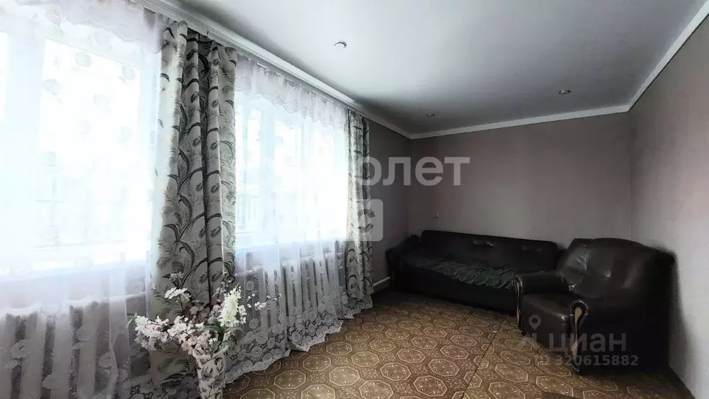 Дом в Курская область, Фатежский район, с. Большое Жирово 140 (86 м) - Фото 1