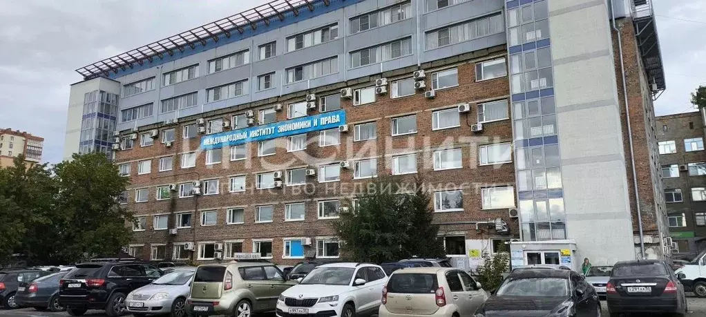 Помещение свободного назначения в Омская область, Омск ул. Булатова, ... - Фото 1