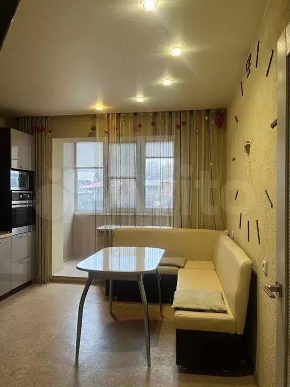 2-к. квартира, 74 м, 2/9 эт. - Фото 1