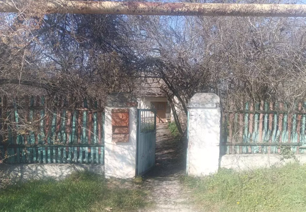 Дом в Крым, Бахчисарайский район, Почтовое пгт ул. Озерная, 38 (67 м) - Фото 1