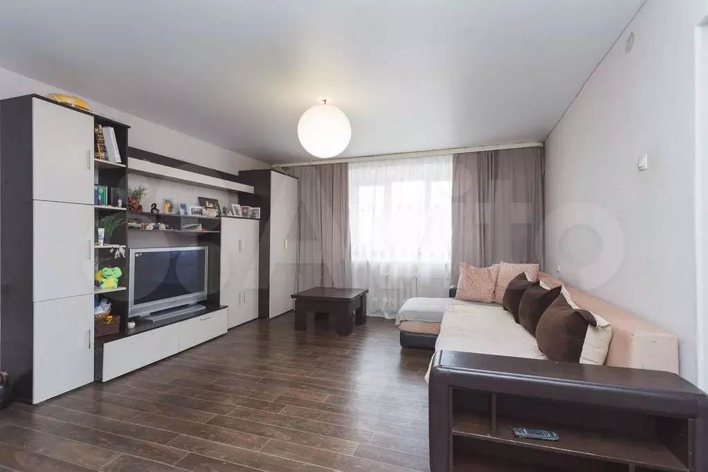 3-к. квартира, 90 м, 4/10 эт. - Фото 0