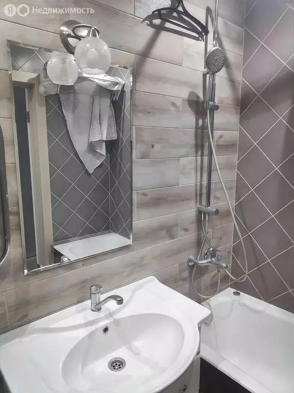 Квартира-студия: Тюмень, улица Новосёлов, 117 (15.7 м) - Фото 1