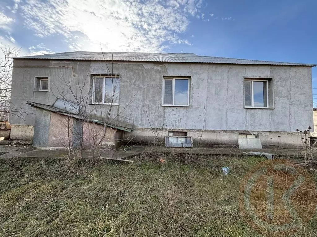 Дом в Крым, Симферополь ул. Мерджан, 2 (150 м) - Фото 1