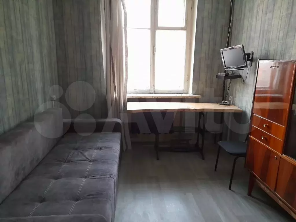 Комната 18 м в 3-к., 4/4 эт. - Фото 0