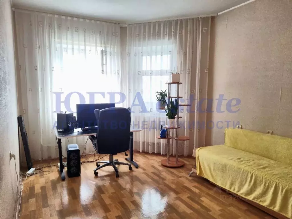 2-к кв. Ханты-Мансийский АО, Сургут Пролетарский просп., 22 (54.6 м) - Фото 1