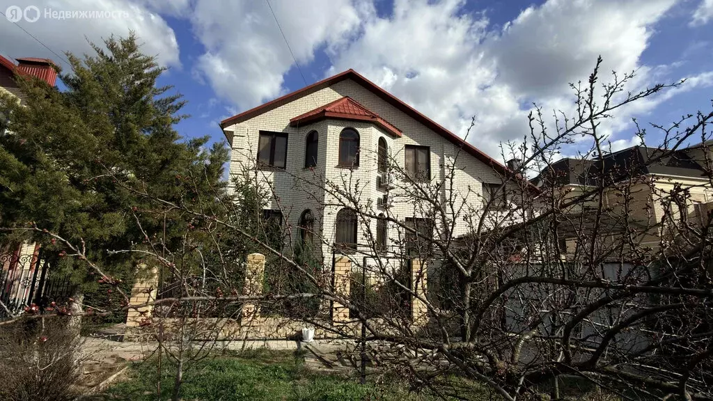 Дом в Астрахань, улица Ульянова, 97 (278 м) - Фото 1