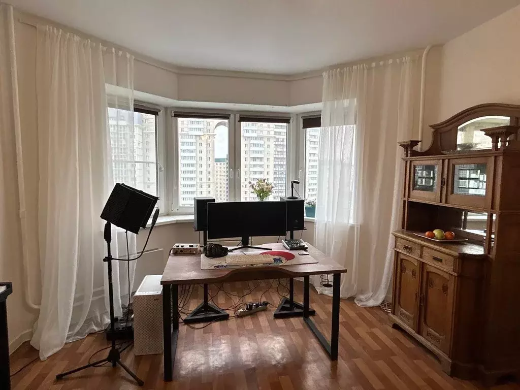 Продаётся 1-к квартира, 50 м - Фото 1