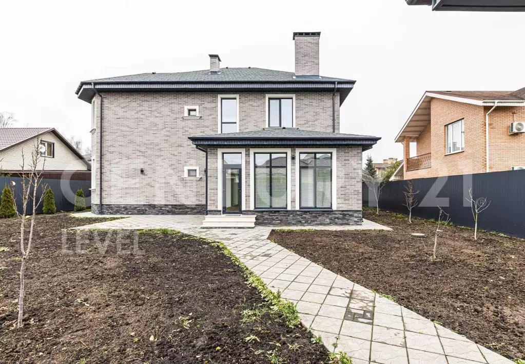 Дом в Москва д. Большое Свинорье, ул. Перспективная, 28Б (326 м) - Фото 1