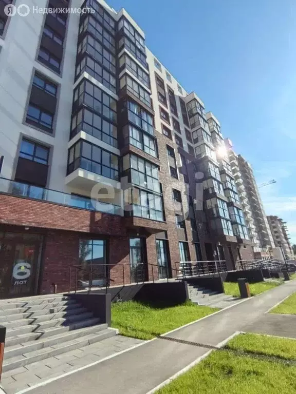 4-комнатная квартира: деревня Кондратово, улица Парфёнова, 5 (63 м) - Фото 1