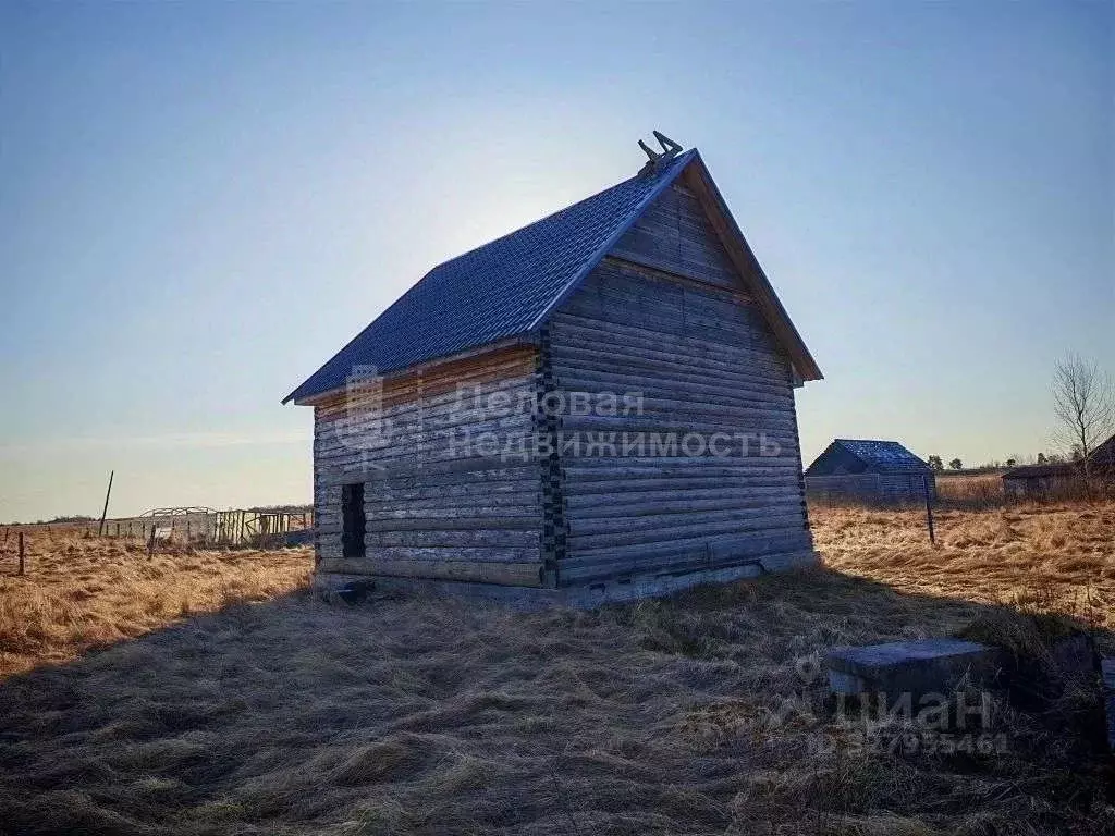 Дом в Новгородская область, Шимское городское поселение, д. Мстонь ул. ... - Фото 1