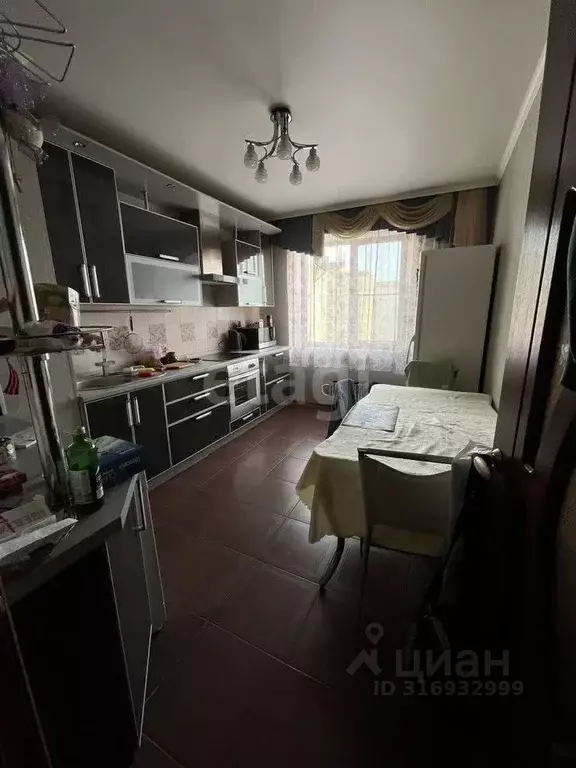 3-к кв. Белгородская область, Старый Оскол Лесной мкр, 10 (65.1 м) - Фото 0