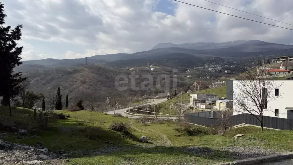Участок в Крым, Алушта муниципальный округ, с. Изобильное  (5.0 сот.) - Фото 1