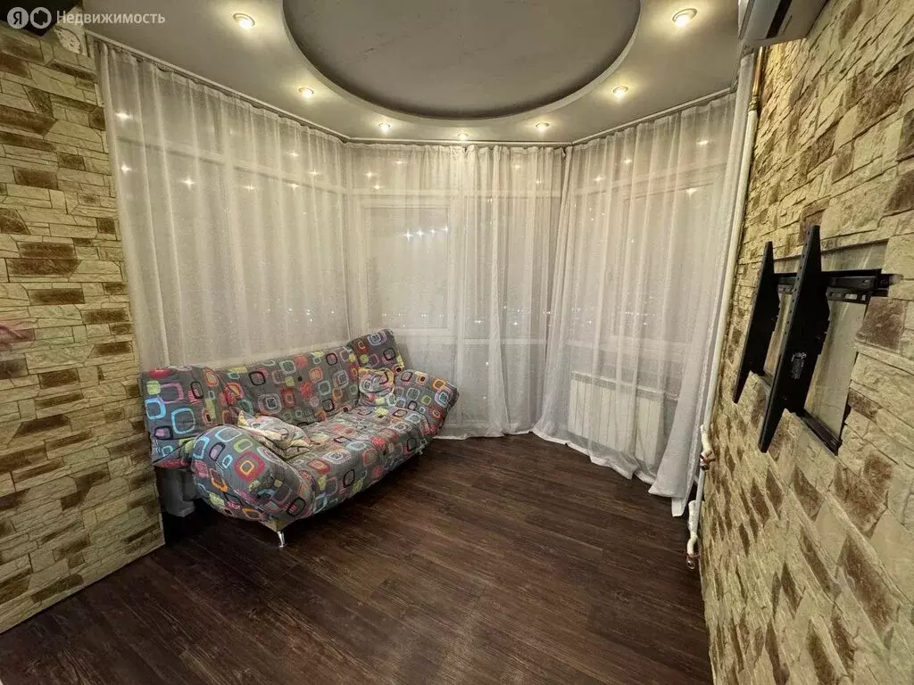 2-комнатная квартира: Иркутск, улица Безбокова, 7/2 (69 м) - Фото 1