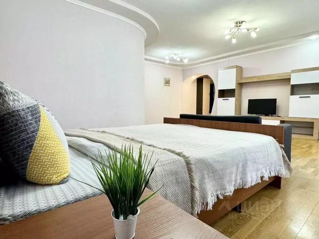 2-к кв. Самарская область, Сызрань ул. Дзержинского, 33 (60.0 м) - Фото 0