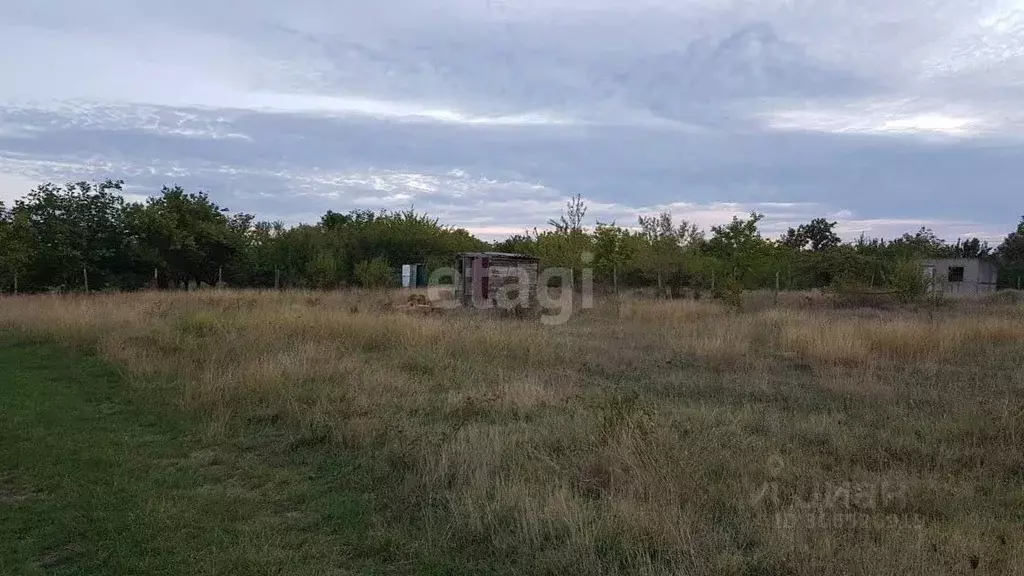 Участок в Крым, Симферопольский район, 3-й массив садовые участки ул. ... - Фото 1