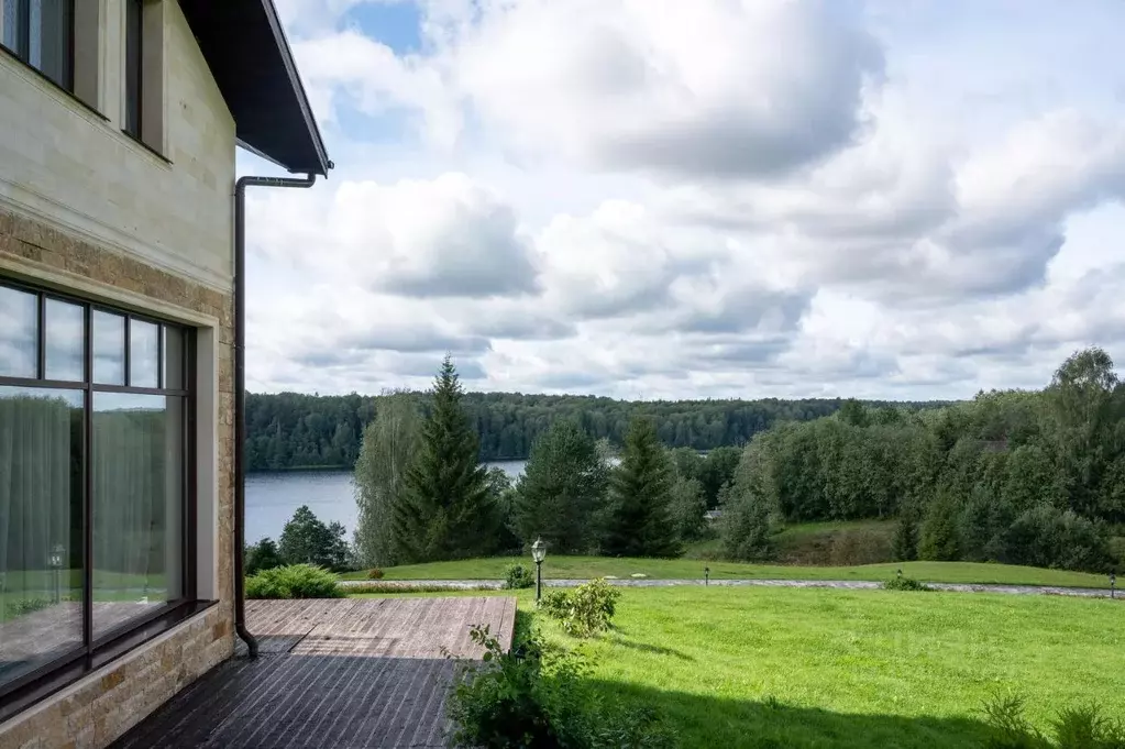 Коттедж в Новгородская область, Валдайский район, Рощинское с/пос, д. ... - Фото 1