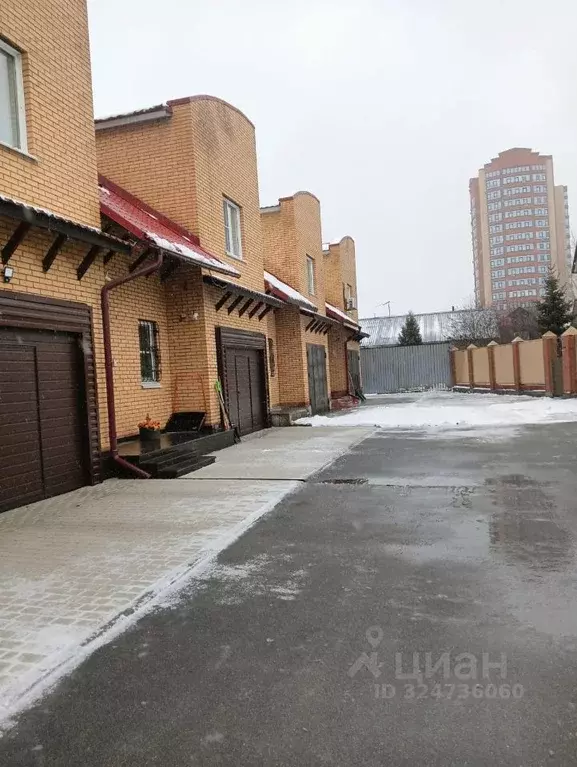 Таунхаус в Алтайский край, Барнаул ул. Никитина, 114 (145 м) - Фото 1