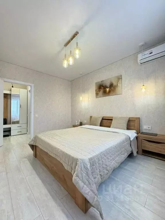 1-к кв. Оренбургская область, Оренбург ул. Фронтовиков, 8/3 (45.0 м) - Фото 1