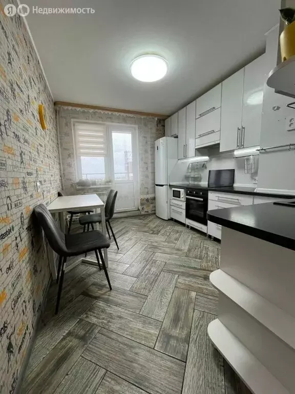 3-комнатная квартира: Тихвин, улица Ярослава Иванова, 1 (89.4 м) - Фото 1
