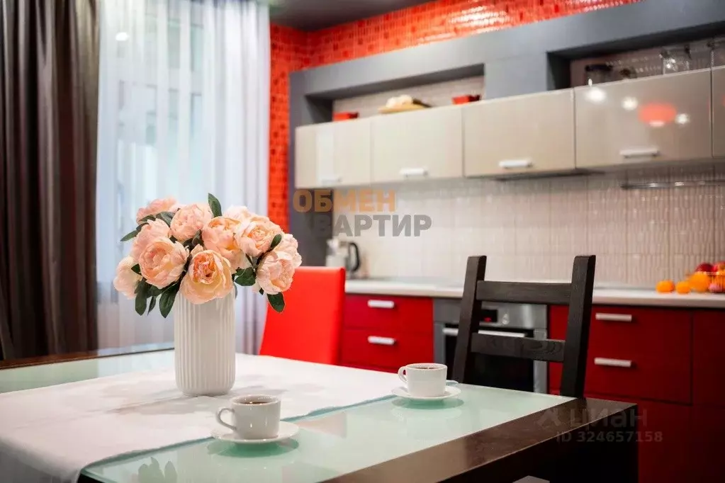 3-к кв. Свердловская область, Екатеринбург ул. Краснолесья, 24 (102.5 ... - Фото 1