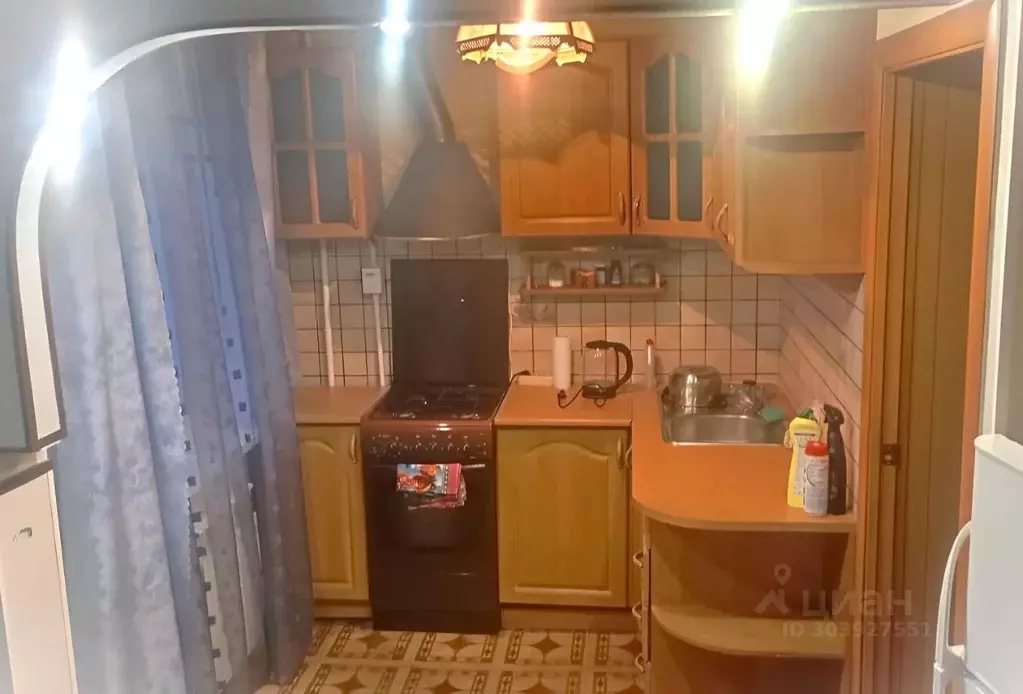 3-к кв. Омская область, Омск Городок Нефтяников мкр, ул. 50 лет ... - Фото 1