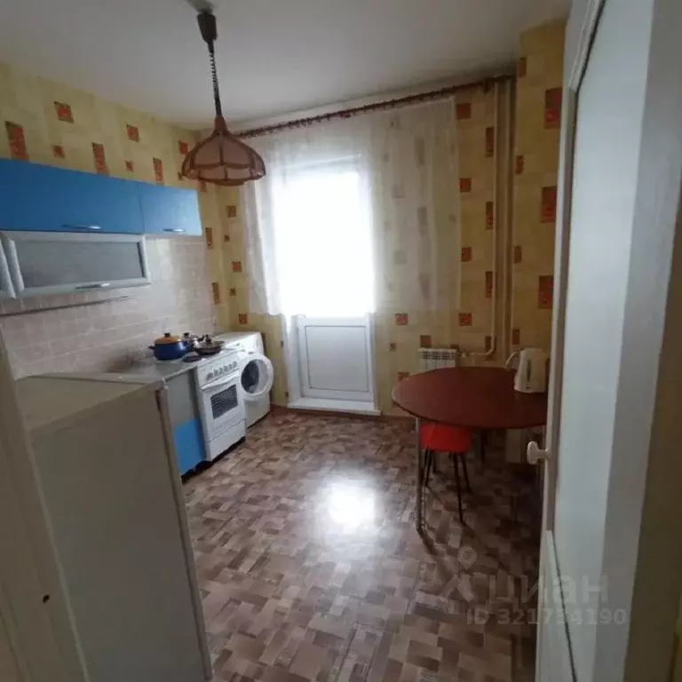 1-к кв. Красноярский край, Красноярск ул. Республики, 37А (44.0 м) - Фото 0