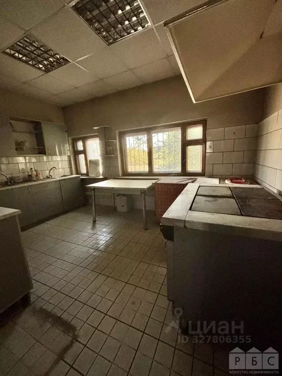 Помещение свободного назначения в Саратовская область, Саратов ш. ... - Фото 1