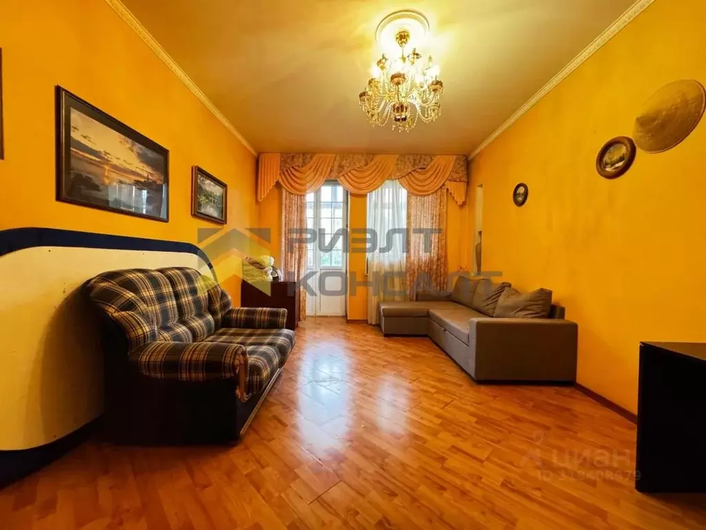 3-к кв. Омская область, Омск просп. Мира, 64 (85.9 м) - Фото 1