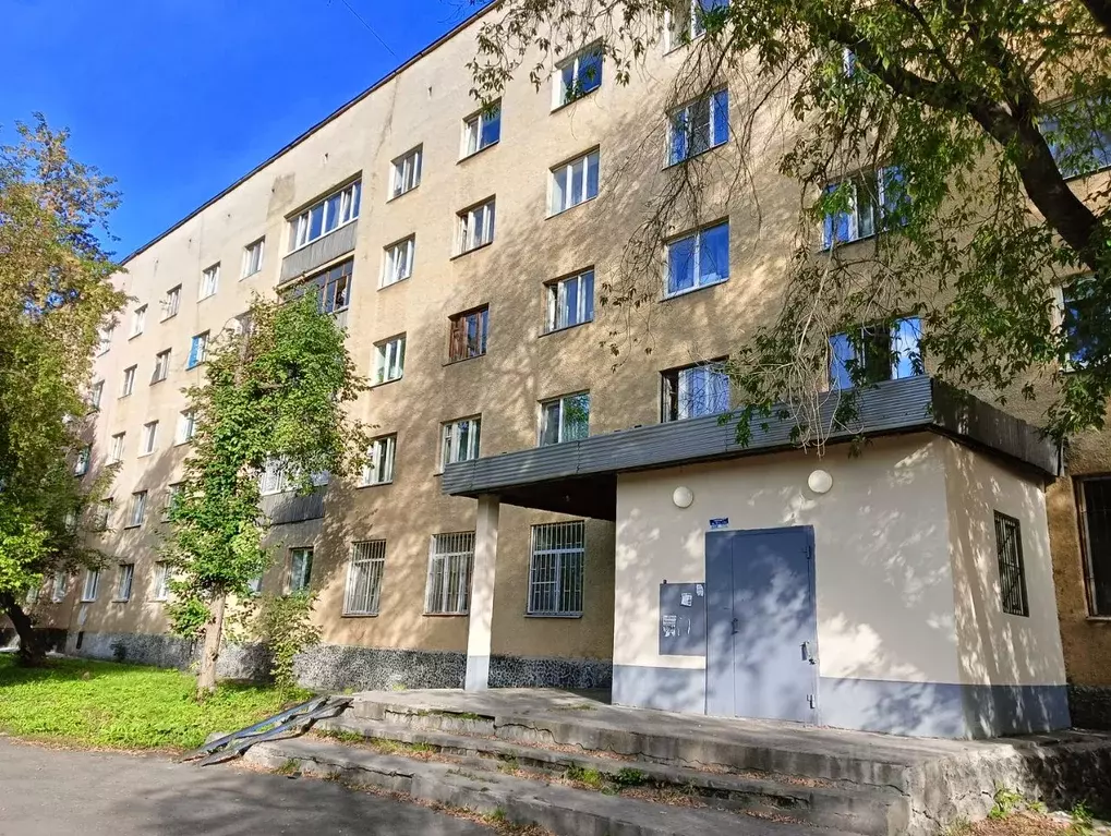 Комната Свердловская область, Екатеринбург ул. Надеждинская, 12 (14.0 ... - Фото 1