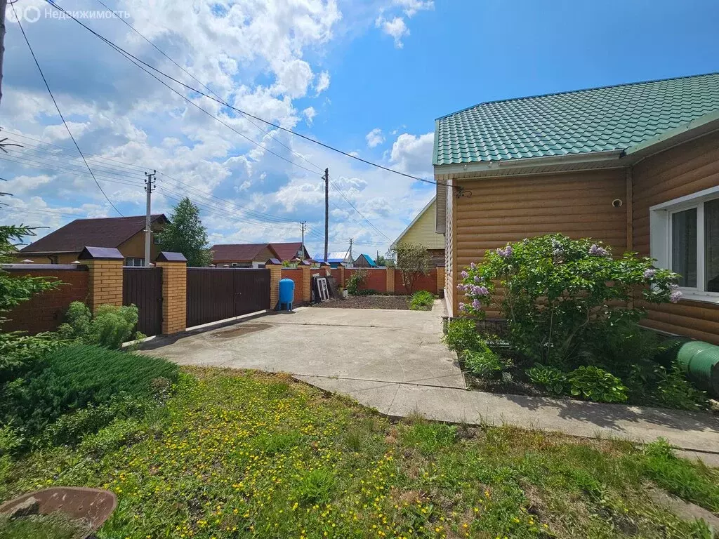 Дом в село Хомутово, улица 50 лет Октября (220 м) - Фото 2