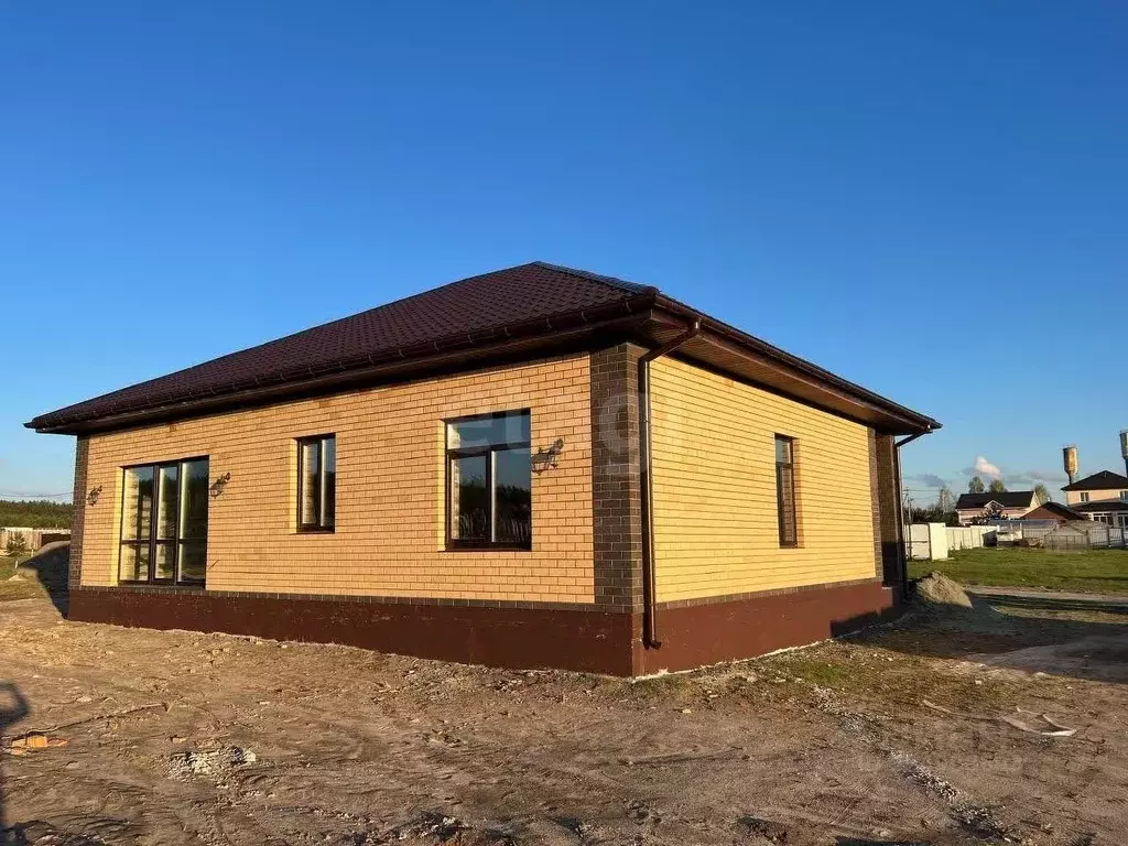 Дом в Брянская область, Брянский район, Нетьинское с/пос, д. Глаженка ... - Фото 1