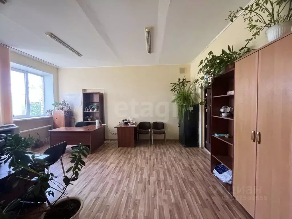 Офис в Астраханская область, Приволжский район, с. Карагали Зеленая ... - Фото 1