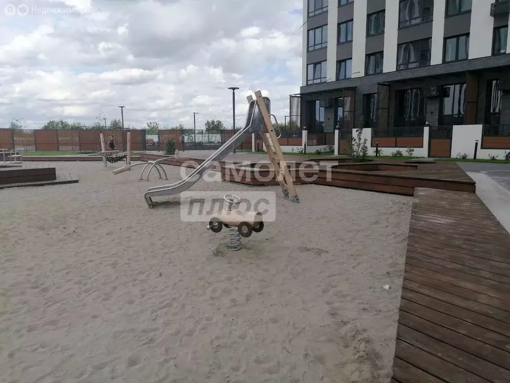 2-комнатная квартира: Тюмень, Краснооктябрьская улица, 8 (70 м) - Фото 1