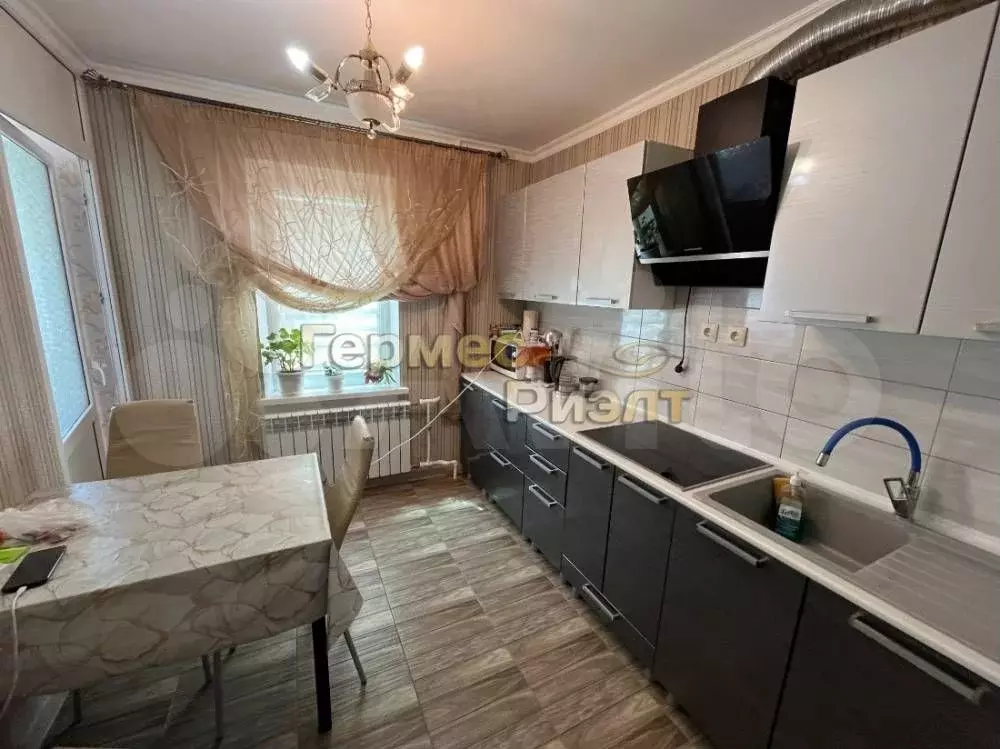 2-к. квартира, 52 м, 1/9 эт. - Фото 0