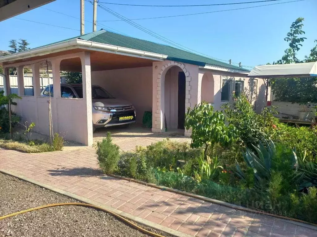 Дом в Крым, Судак кв Эфиромасличный, 19 (140 м) - Фото 1