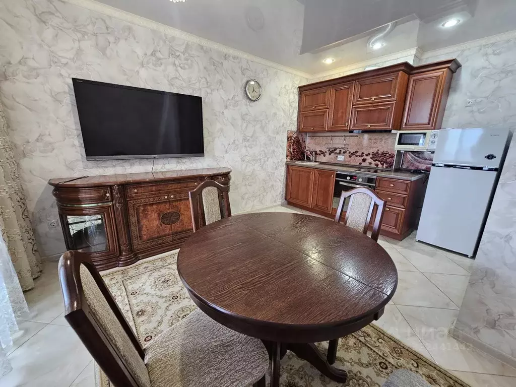 1-к кв. Омская область, Омск ул. Конева, 10 (37.0 м) - Фото 2