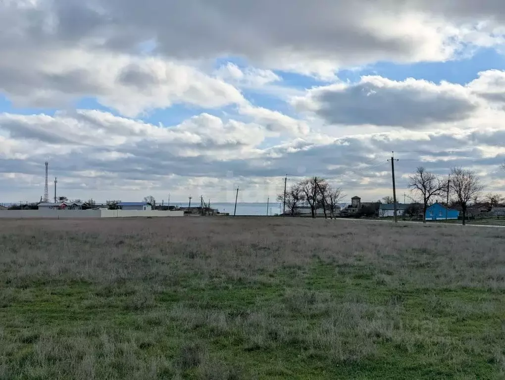 Участок в Крым, Черноморский район, с. Окуневка  (6.14 сот.) - Фото 1