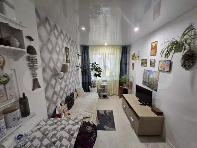 Комната 12 м в 6-к., 2/5 эт. - Фото 0